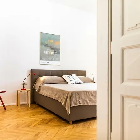 Апартаменти Mary